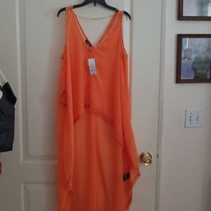 Bebe high /low shirt